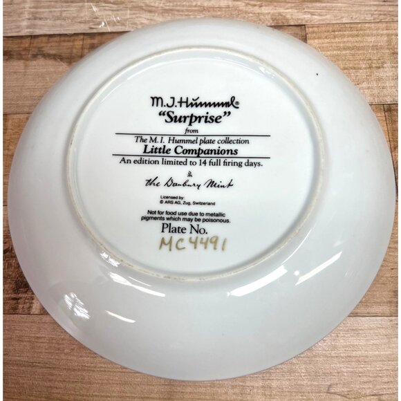 M.I. Hummel "Surprise" Collectible Plate From Little Companions Series - Picture 3 of 3